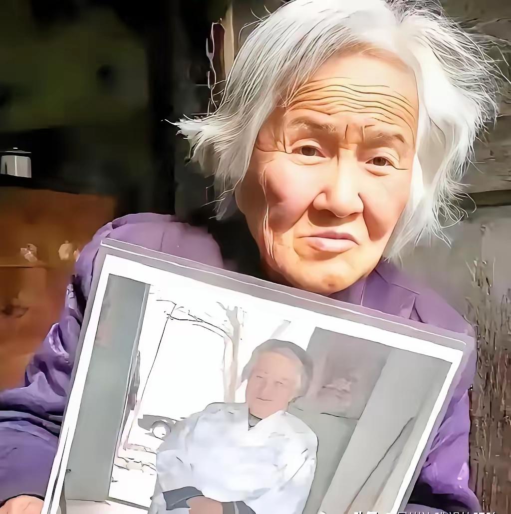 深山老太满口地道陕南话，藏76年秘密，一张海外照片曝光真实身份，全村人惊愣
 
