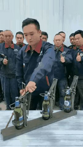 据说这个是耗资千万科研经费的发明🏆🏆

听说有个秒开三瓶啤酒盖的神器，竟然耗
