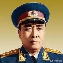 1960年底，根据林彪的意见，总政治主任谭政被降为副主任。毛泽东将总参谋长罗瑞卿