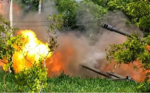 有人问柬泰交火数日，为什么中国不去调解？既是大国又是邻国，调解本是合情合理的，但