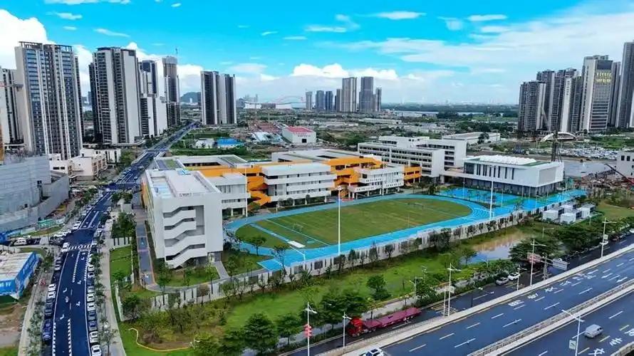 【南沙区教育局跑去上海招聘70名事业编制教师】南沙区教育局发出最新招聘通知，为贯