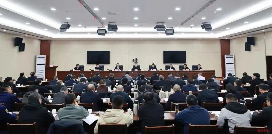 九江市委书记：彭泽“12·23”事故令人痛心，发人深思。
在这个寒风刺骨的冬日，