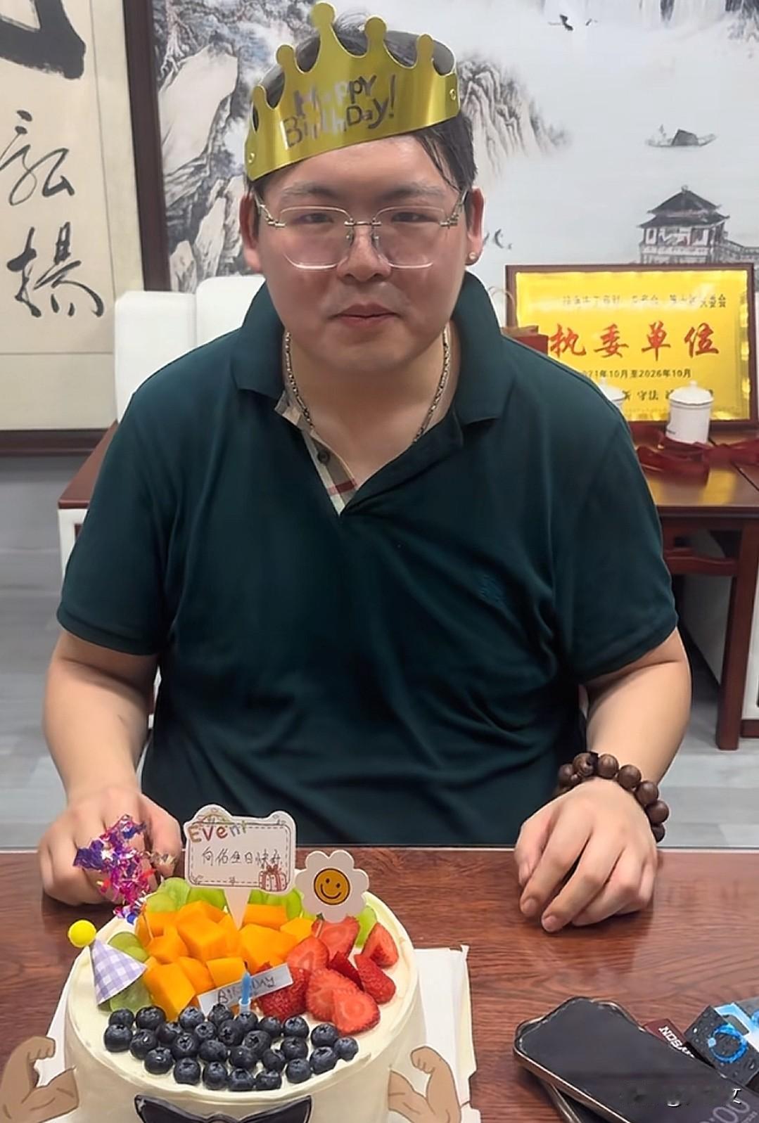 向佐弟弟其实也挺好的，只是在年少时犯了点小错！