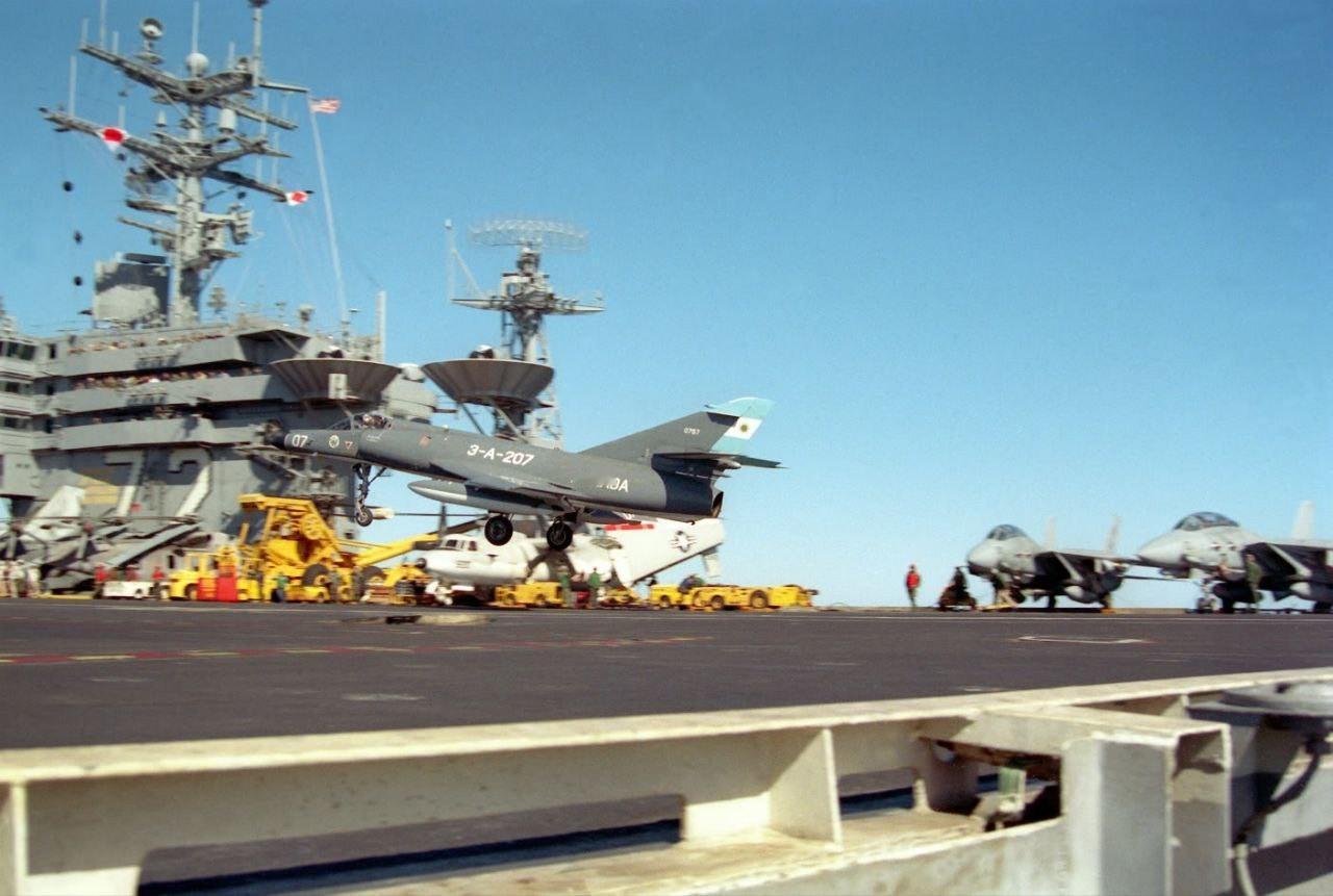 “Gringo-Gaucho” 是 1990-2010 年美阿联合舰载机训练系列