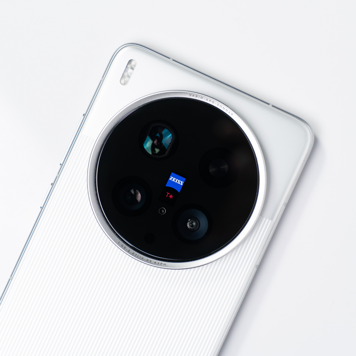 vivo x200 ultra 的「T镀Pro」已经在制作中了，预计10天内上架