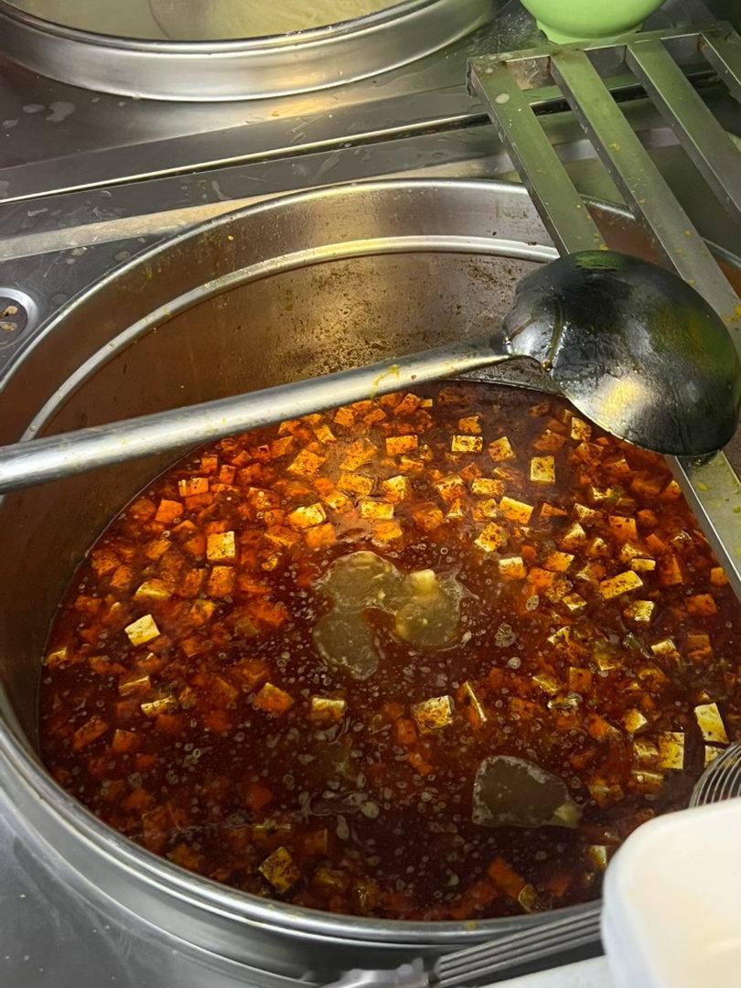 宁夏吃饭真放心，祖国的大西北，面食就是特别值得信任。中午其实肚子不算饿，但是距离