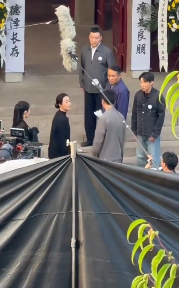 陈晓被打耳光路透天惹噜，这巴掌打的太结实了，好大声，晓哥脸瞬间都红了 