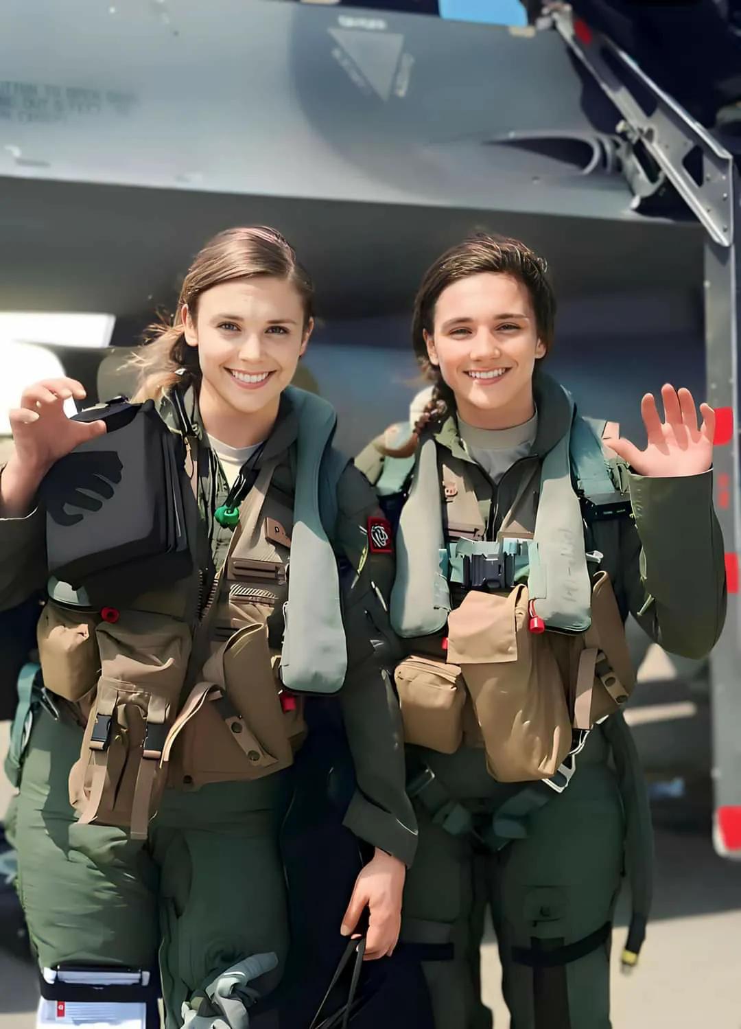 #女飞行员# so beautiful pilot F-16 Falcon