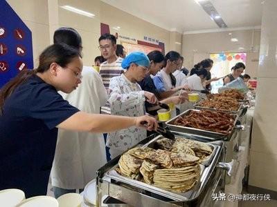 得脑梗的十一天。我跟你说，住院千万别吃医院订的餐。

住院也有十来天了，由于行动