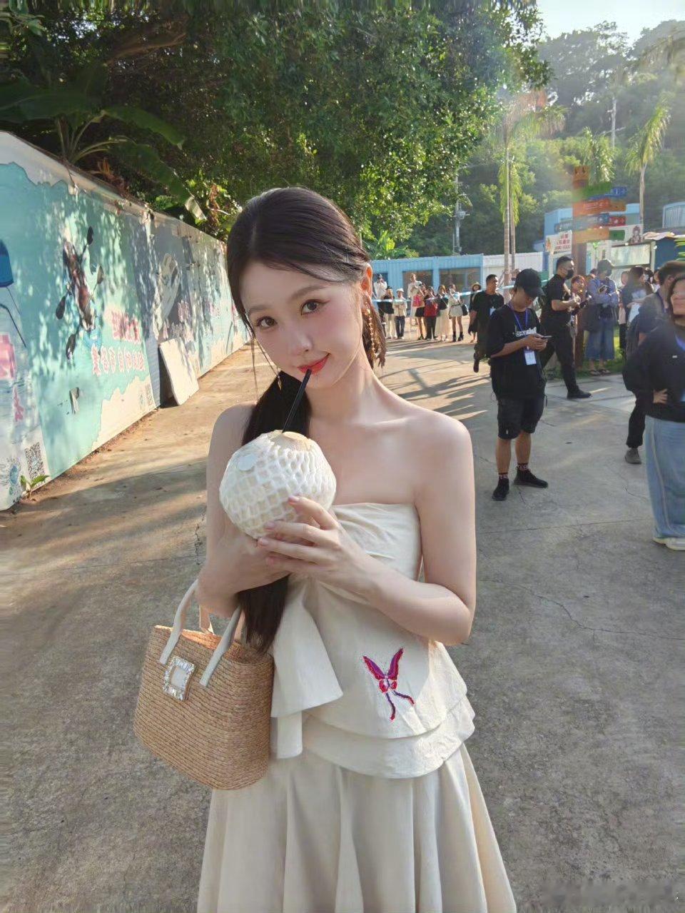 永夜星河[超话] 报告！系统大人已收到妙妙召唤宝宝美美哒！超级想你～天冷记得添衣