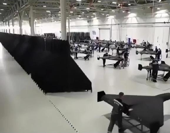 俄罗斯有可能向伊朗输送"沙赫德"型无人机（俄语名称： 格兰）。伊朗已经对俄罗斯的