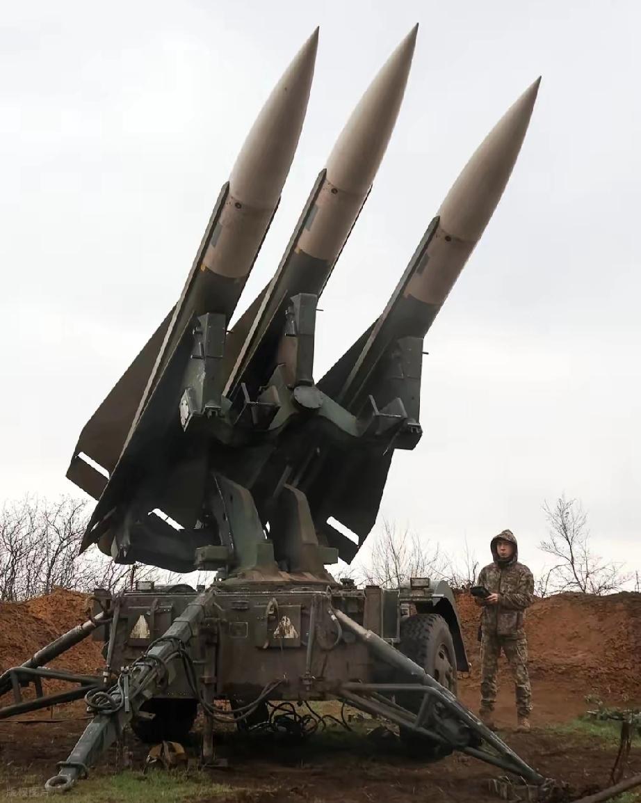 美国要打大仗了！
4月24日，据中东媒体透露，美军正在持续向中东调兵，在停火期间