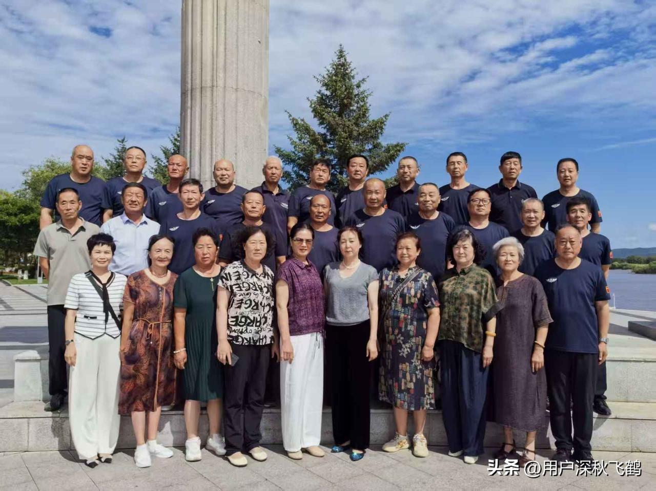 庆祝建军99周年聚会
昨日，30多位1979年11月自饶河启程入伍的战友，再度相