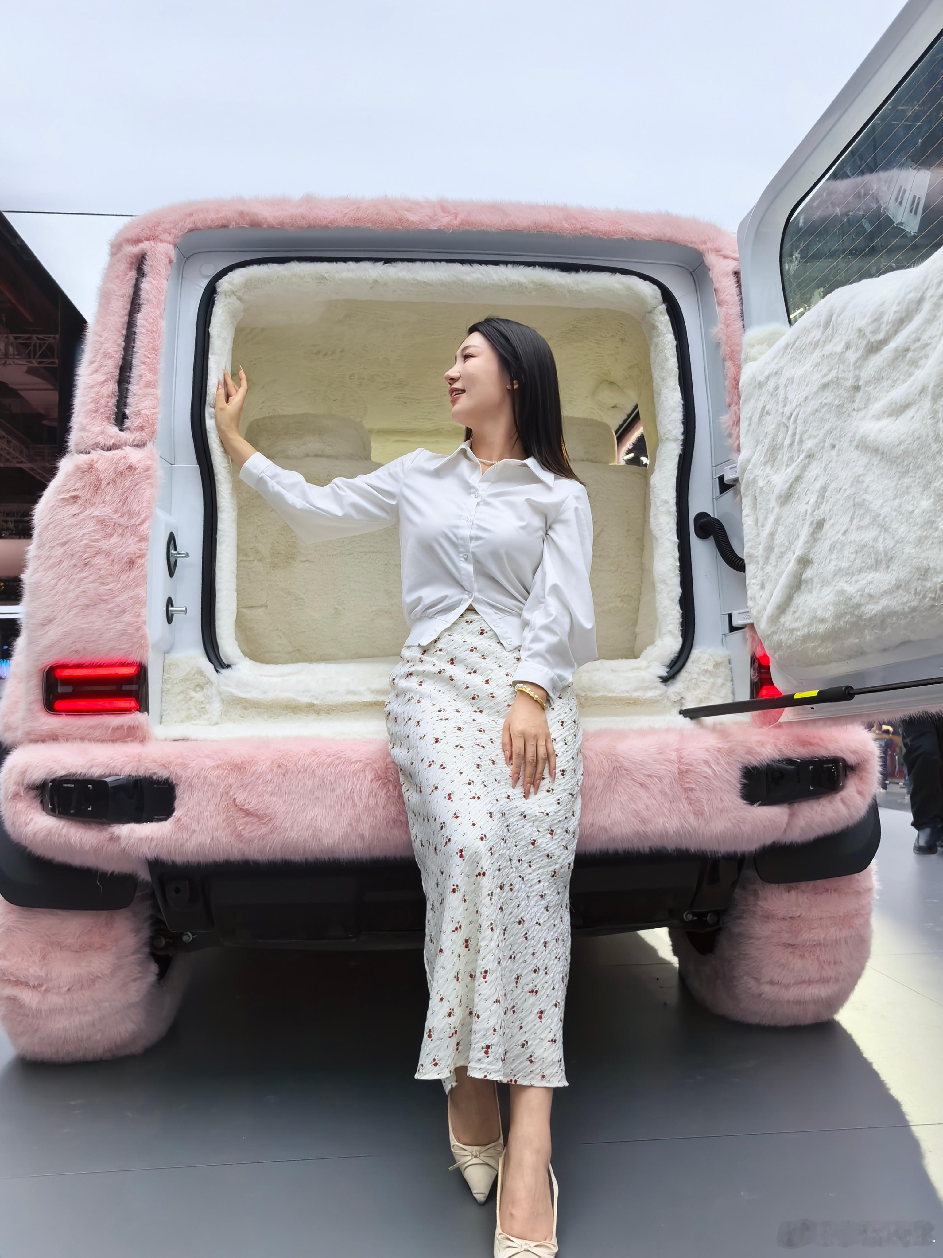 2025上海车展 遇到了超可爱的毛毛车，完美戳中了我的心巴！太喜欢了这辆icar
