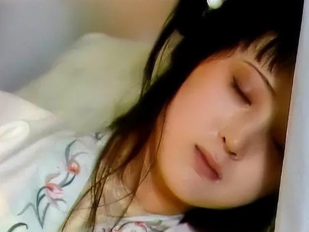 元代，一女子得了重病，奄奄一息。名医朱丹溪诊脉后，对着女子“啪啪啪”抽了三巴掌，