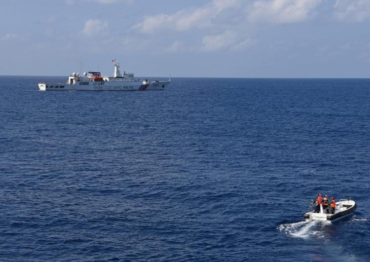 他国私下瓜分我国近海海域，海警出海执法反制，看懂海洋权益和百姓的关联。

不少人