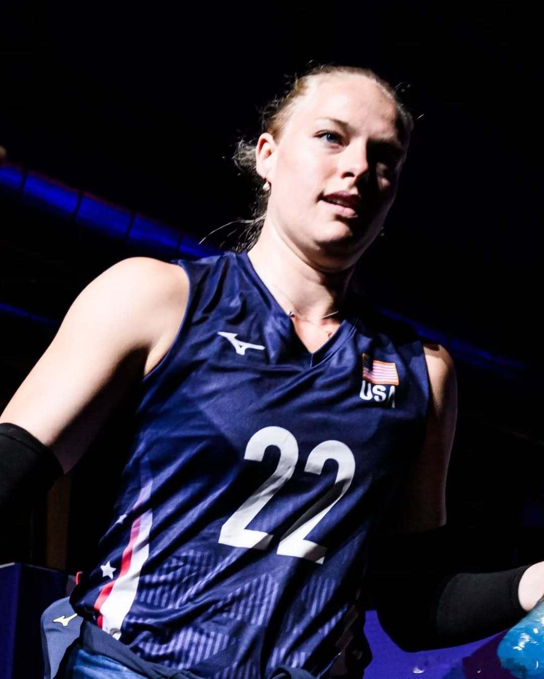 由于美国🇺🇸主攻普拉默排在2024年女排最佳球员第三，不少国外球迷开始质疑国