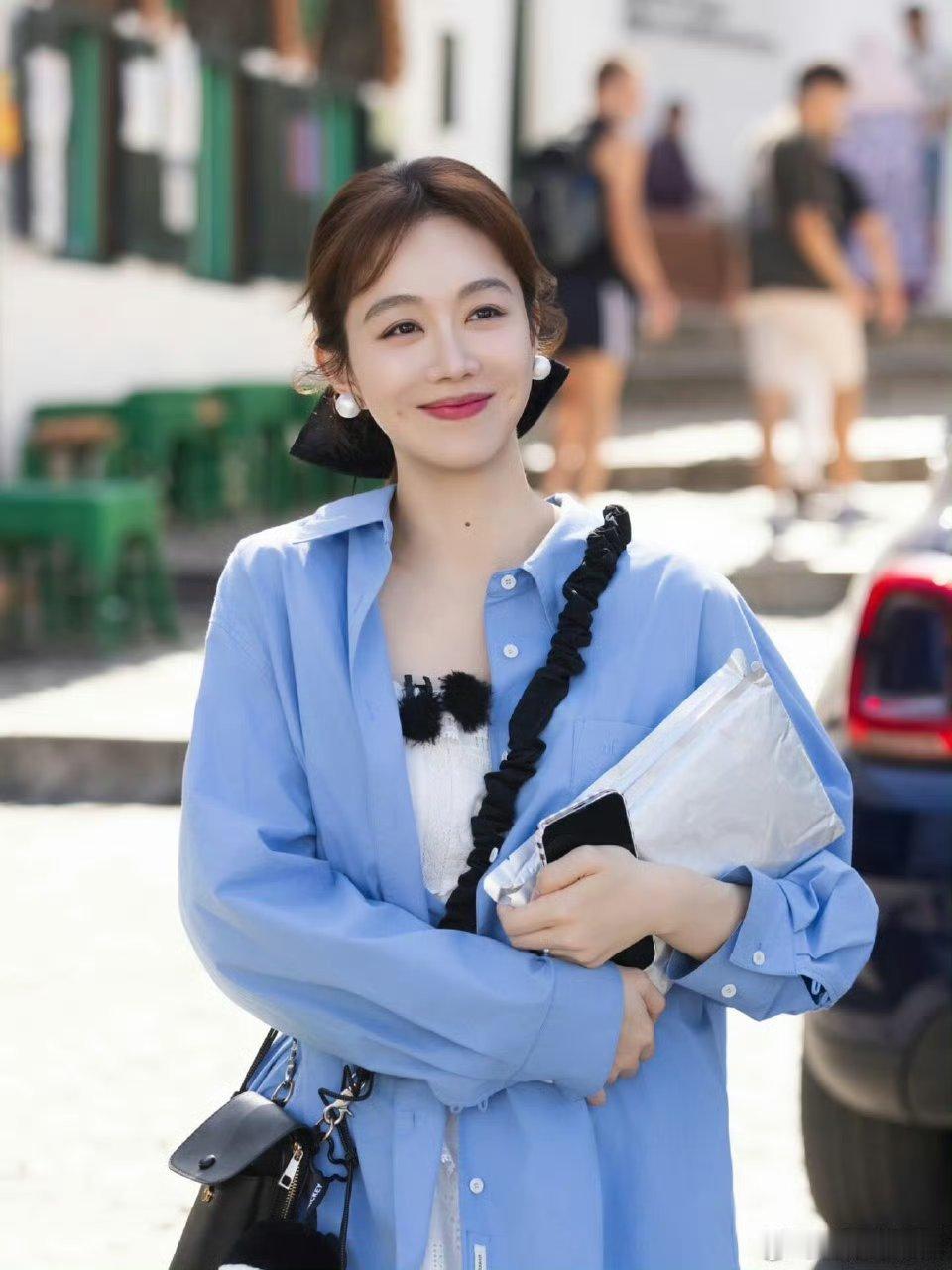 姜妍常驻现在就出发可以可以的，姜妍也很不错，人又漂亮又会做饭，性格也好ദ്ദി（