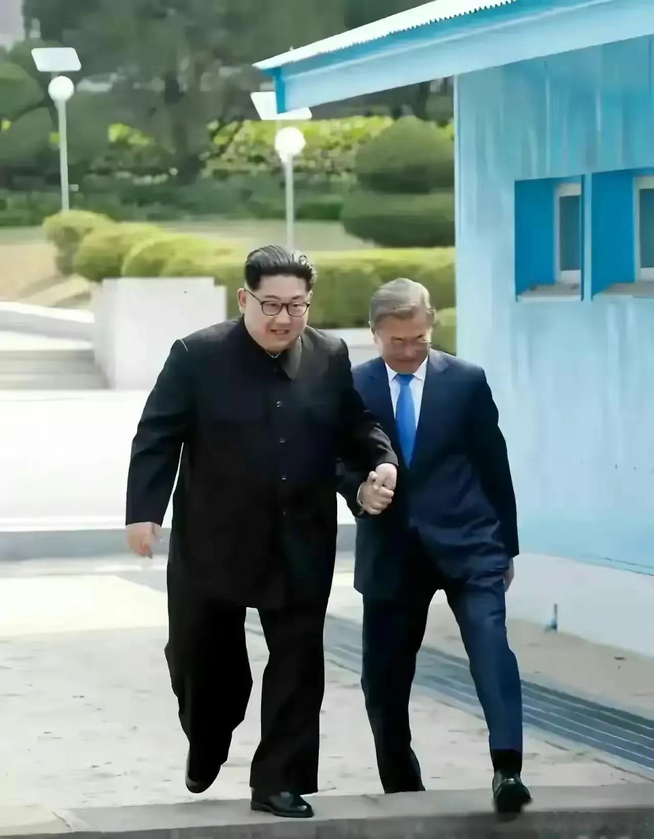 #愿世界和平# 本来是同根同源同祖，却因为众所周知的原因被一条线分开，从1945