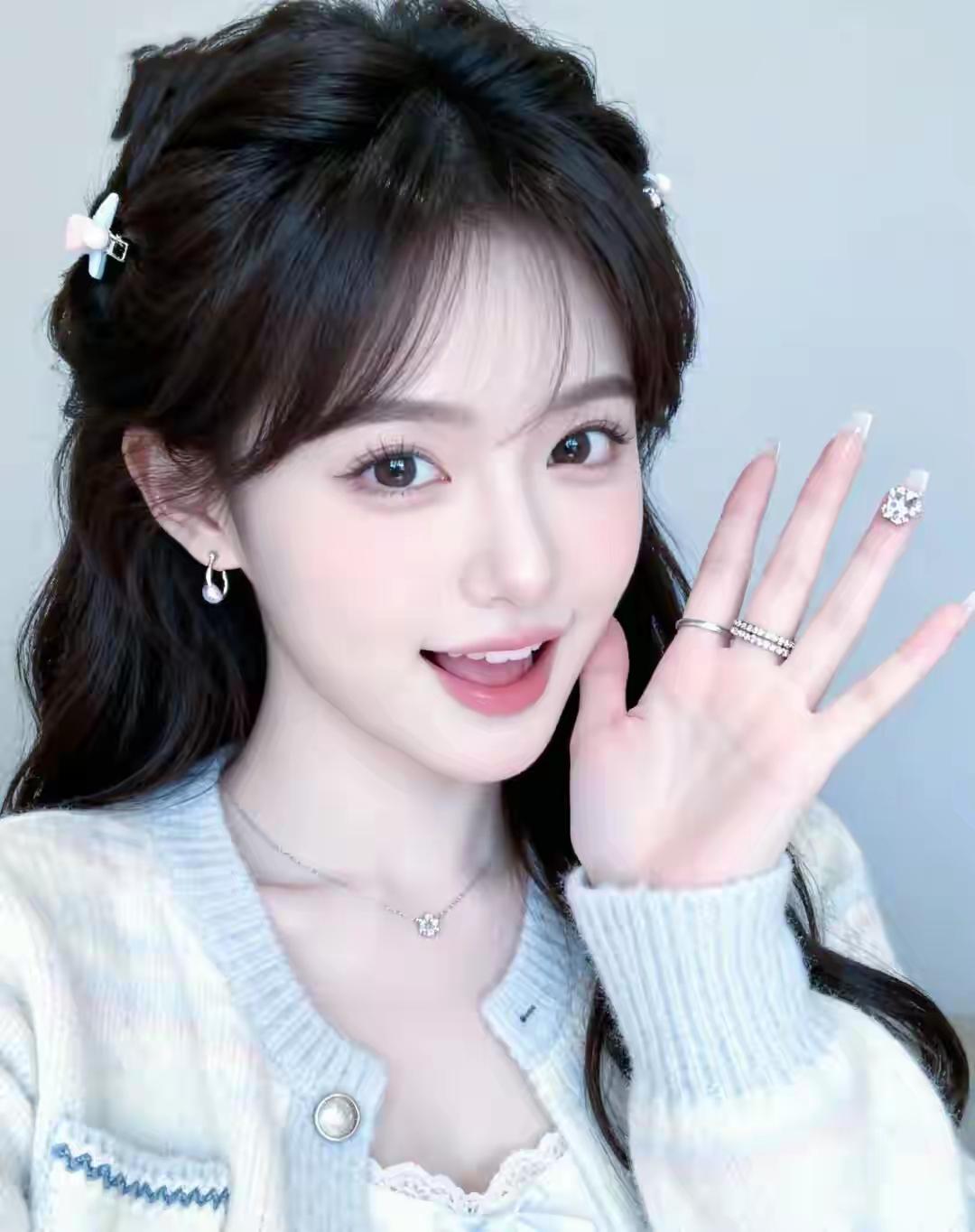 我觉得找对象不能光看长相。我们小区有个小李，之前就只看重女生颜值，谈了好几个漂亮