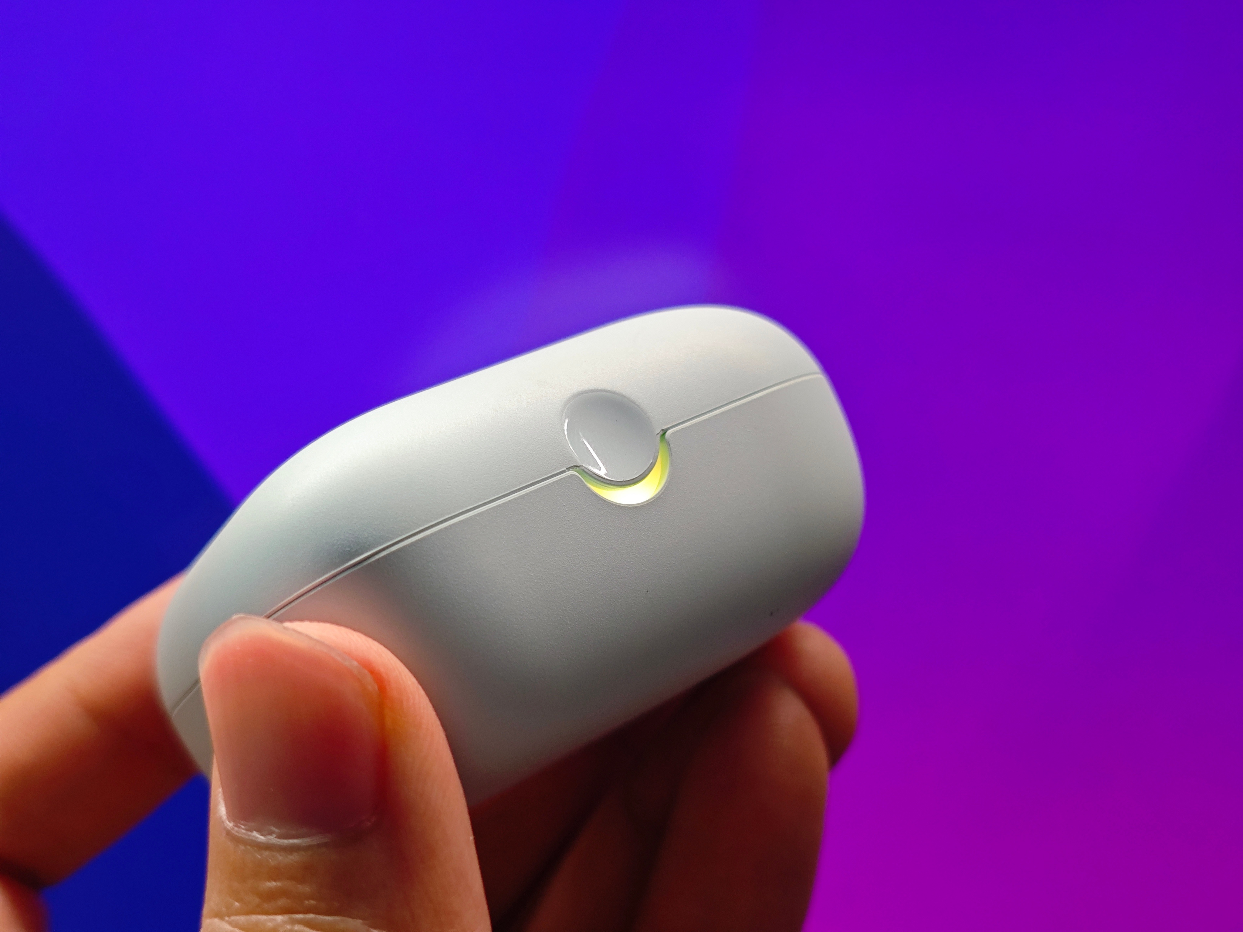 入耳式主动降噪耳机，这次聊的依旧是魅蓝耳机:lifeme Blus E Pro（