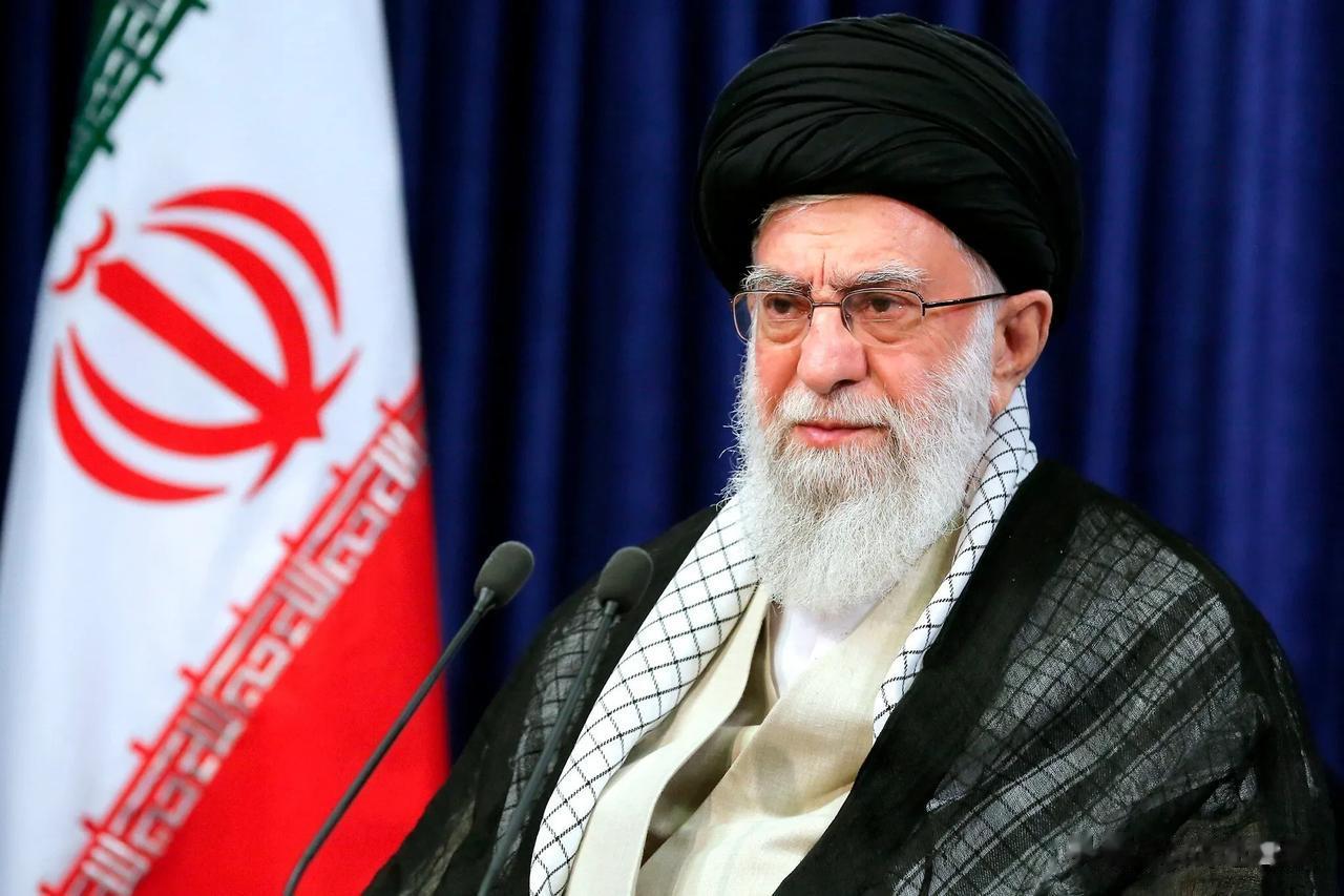 ❗🇮🇷突发消息- 伊朗正在将军事装备移动到亚美尼亚和阿塞拜疆的边境地区。

