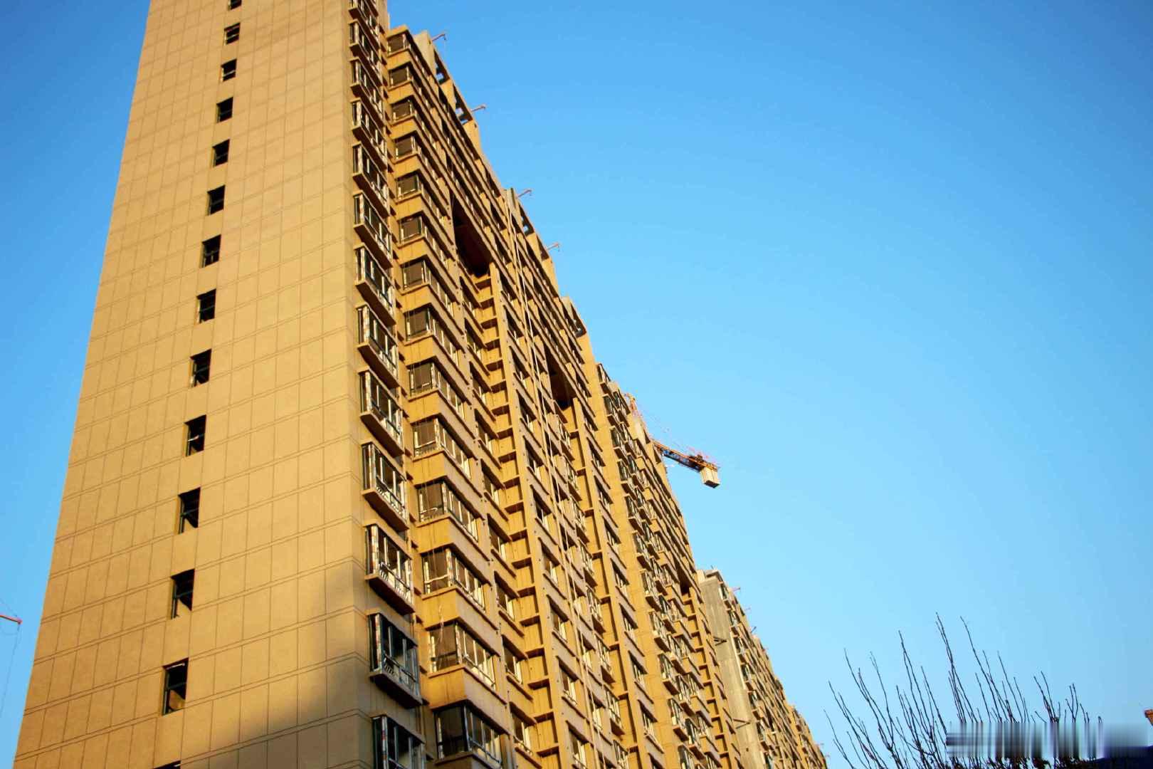 【广州推出现房销售试点】7月29日，广州市规划和自然资源局南沙区分局公开挂牌出让