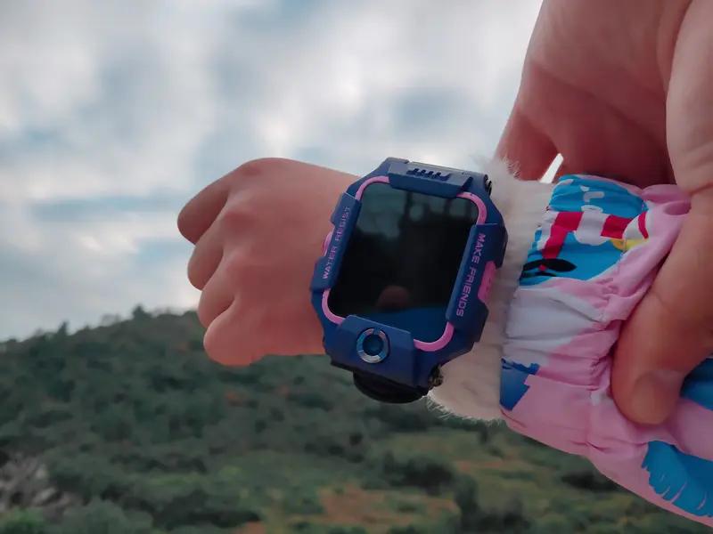 4月13日河南郑州 “感谢电话手表救儿子小命”，电话手表半夜检测到孩子发烧，给家