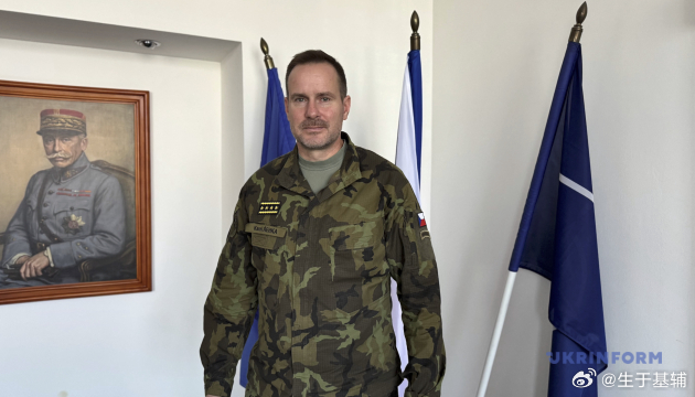 【捷克将军阐述乌克兰战争带给北约的启示】网页链接捷克共和国武装部队总参谋长热赫卡