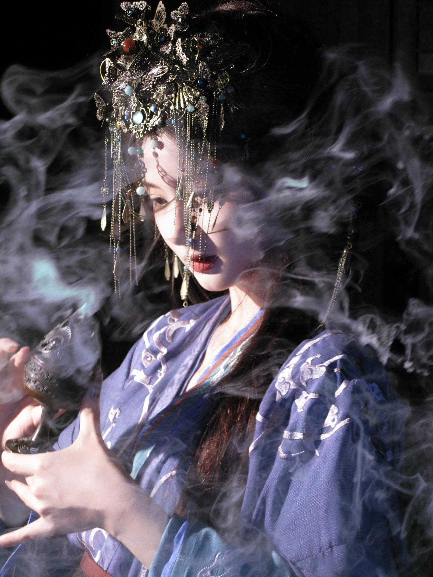 “三界皆苦 众生求渡”世俗入眼皆为凡夫俗子