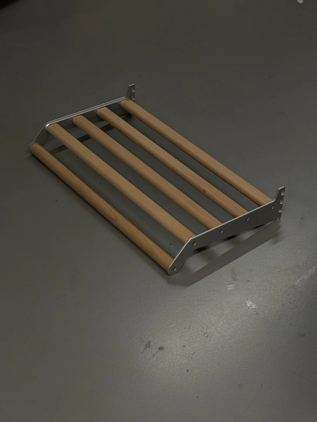 给秋冬季配的纯榉木挂衣架