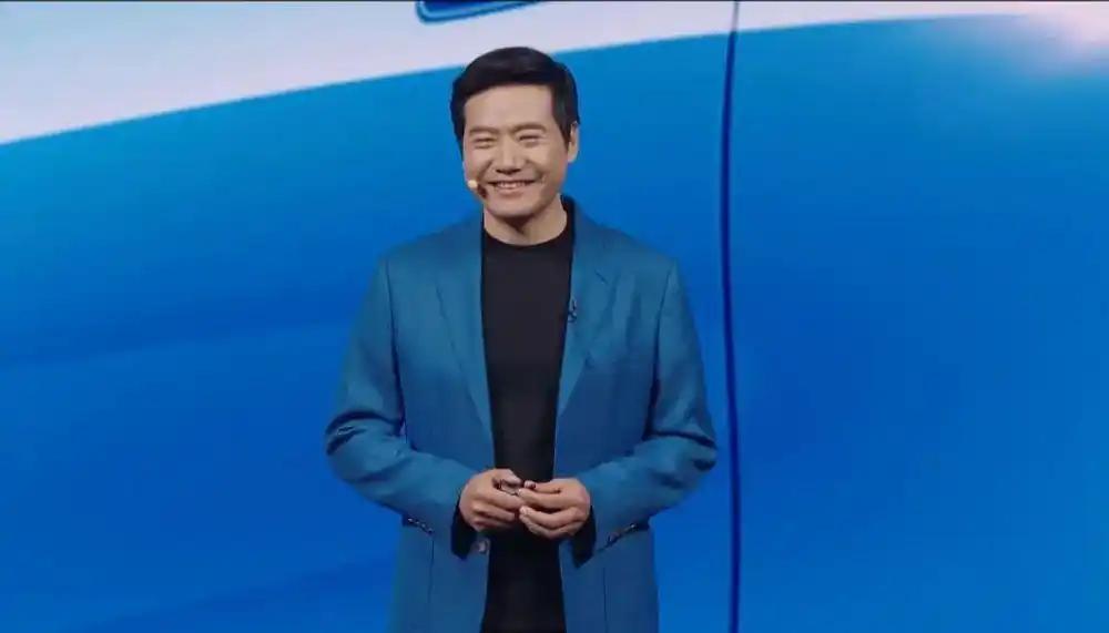 【雷军定下新目标：三年AI将投超600亿】 

在近日的小米春季新品发布会上，雷