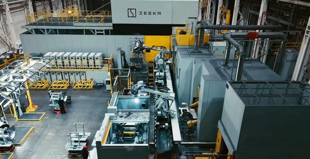 宁波车企压铸良品率行业第一说实话，我对一体化压铸具体是啥之前并不清楚，但说白了，