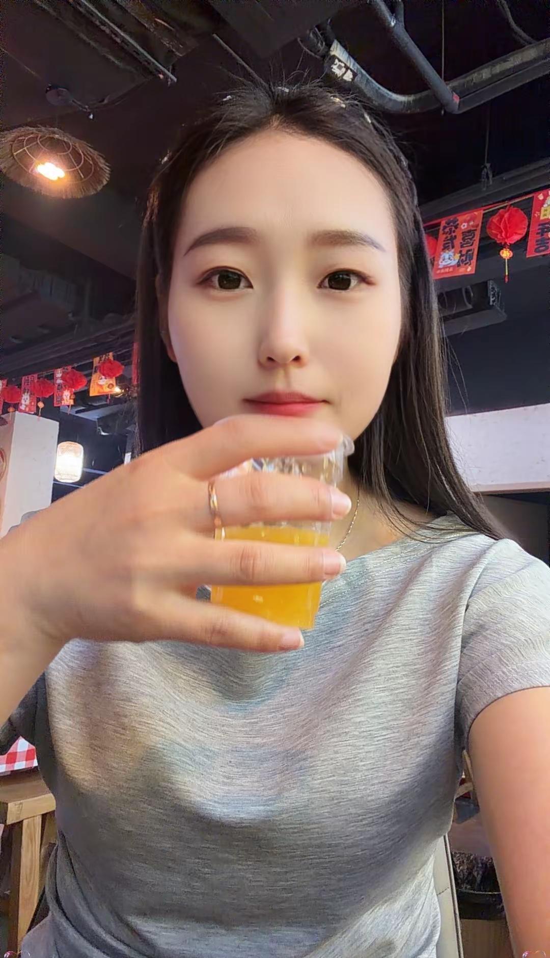 既然是生活，就免不了酸甜苦辣即，既然是人生，就免不了人情冷暖，人生百余味，谁又能