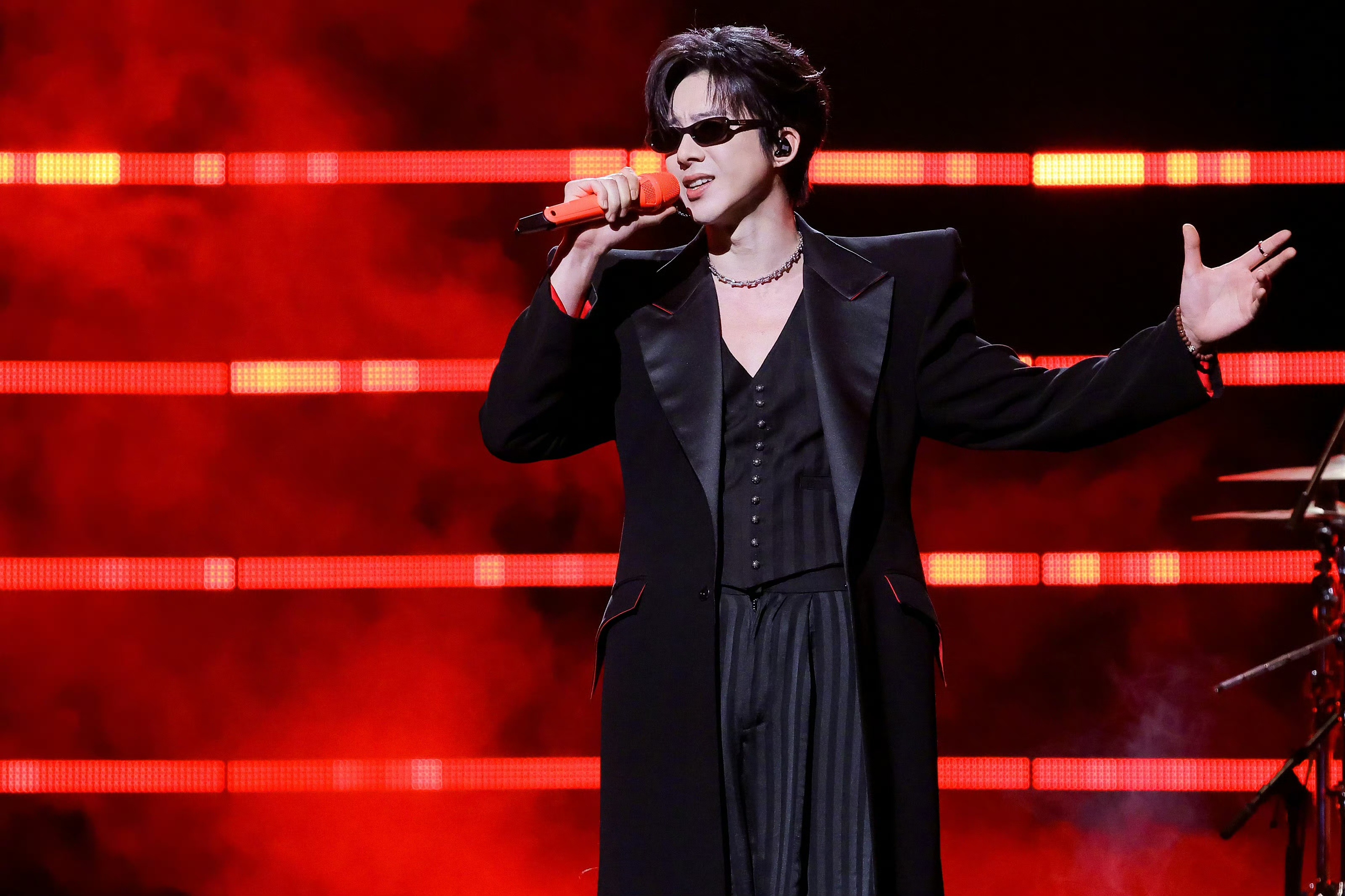 刘宇宁｜Tiffany & Co.来自昨晚宇宁微博之夜的舞台造型 ，佩戴 Tif