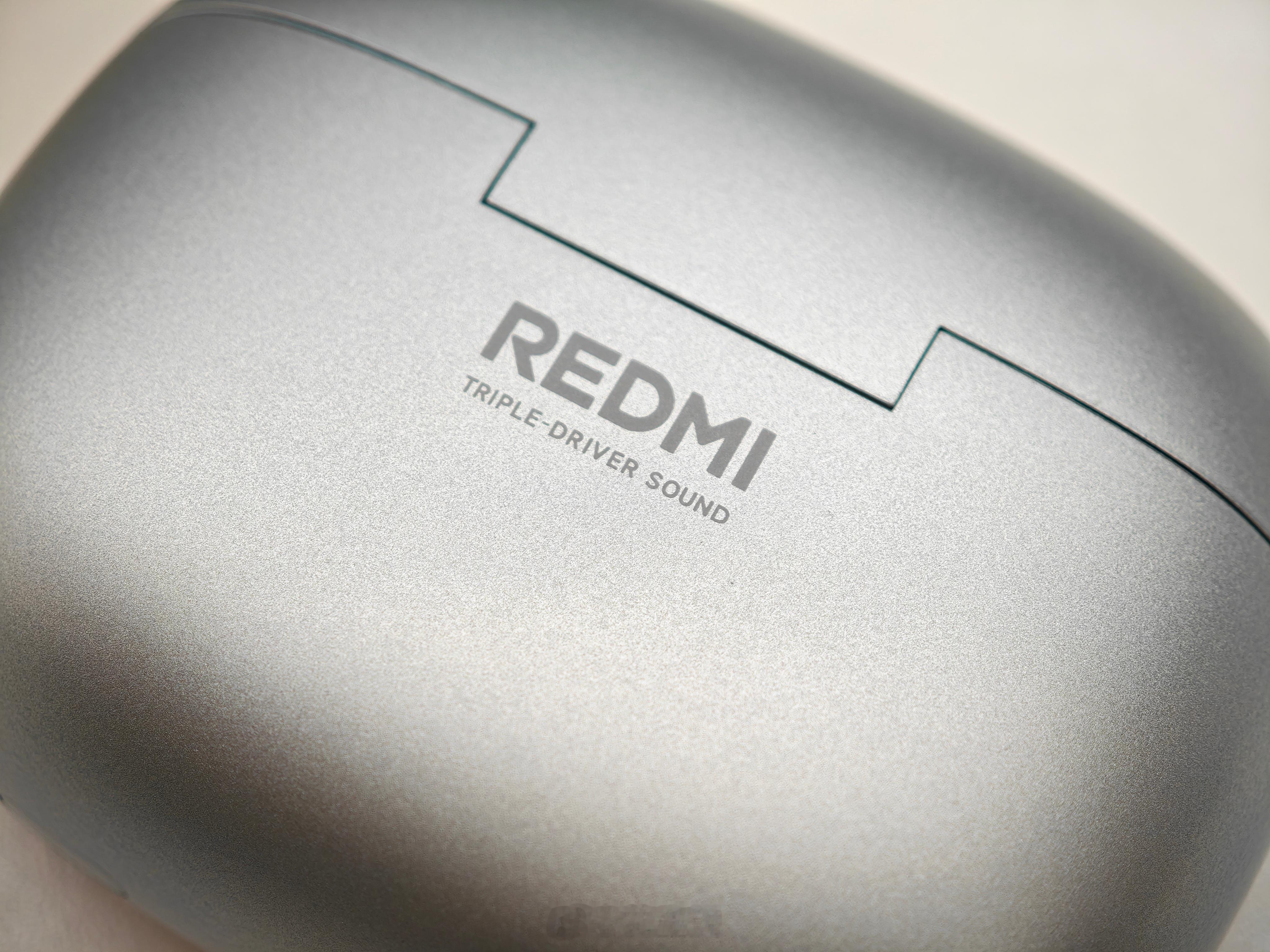 今晚还有REDMI Buds 8 Pro，圈瓷同轴三单元：11mm镀钛动圈单元+