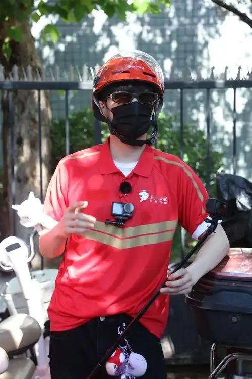 若外卖超时你会给外卖员差评吗当外卖员超时了，我不会给他差评。因为外卖员整天在外面