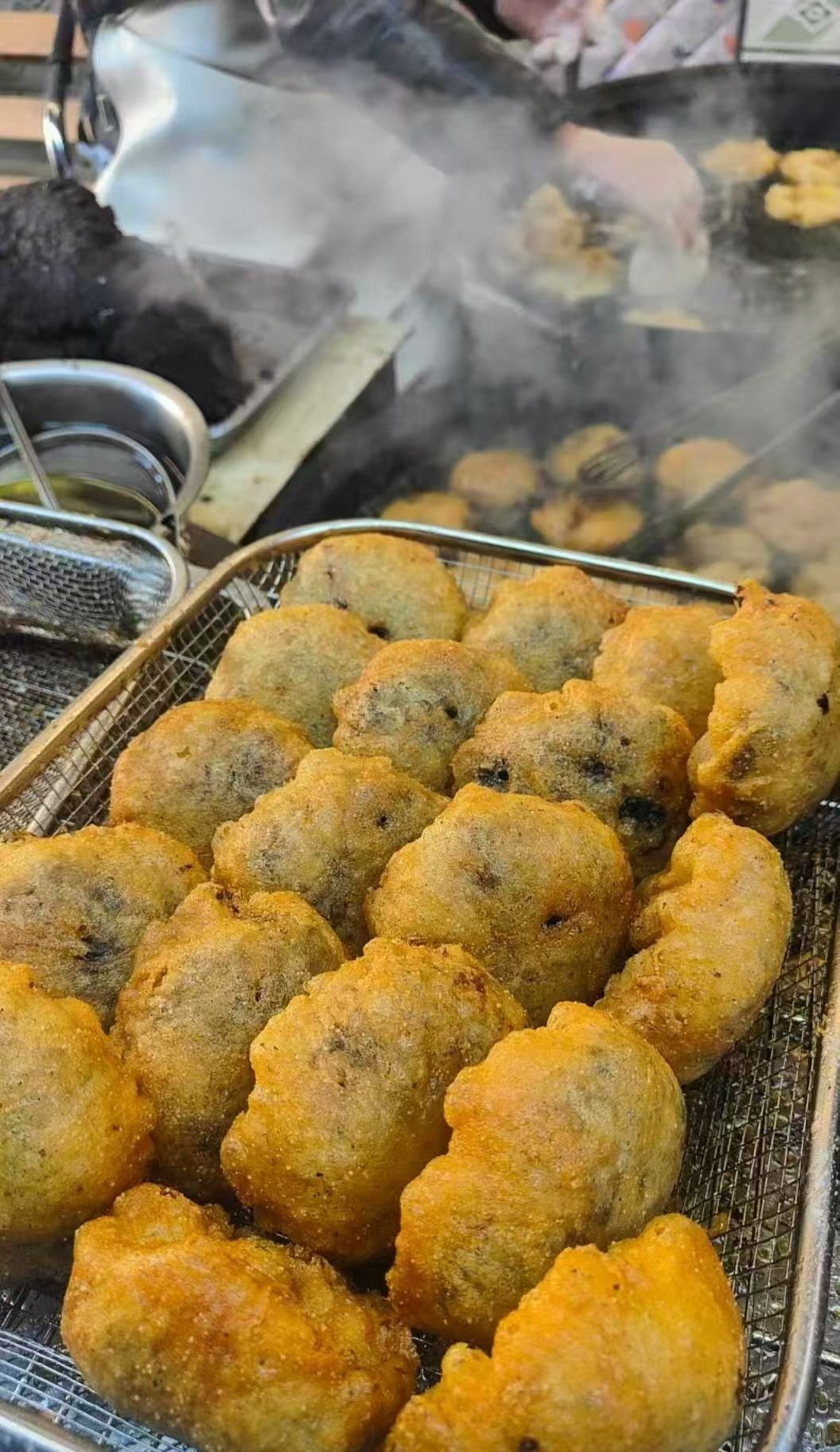 油炸的东西确实好吃，就是不能多吃，会腻 