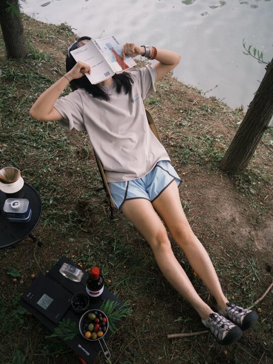 周末灵感💡阴天适合湖边露营➕躺平！