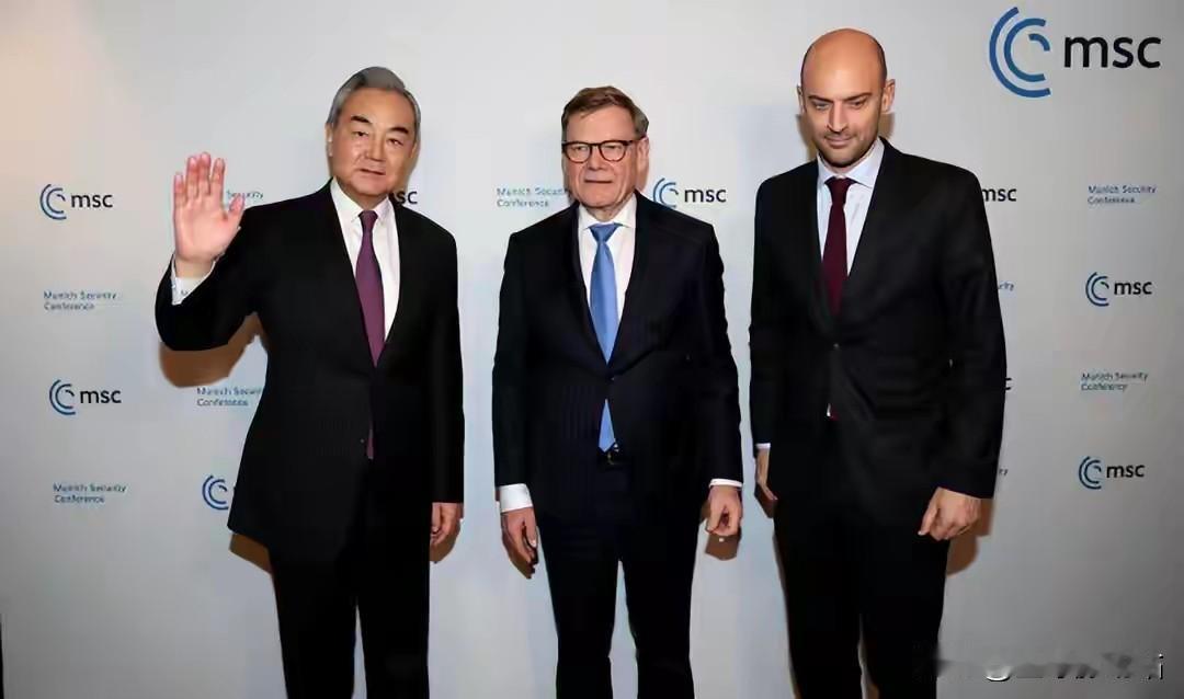 醒悟过来了？
谁是真朋友，
谁是假朋友？

人民日报近期刊载的一篇分析报道，对欧