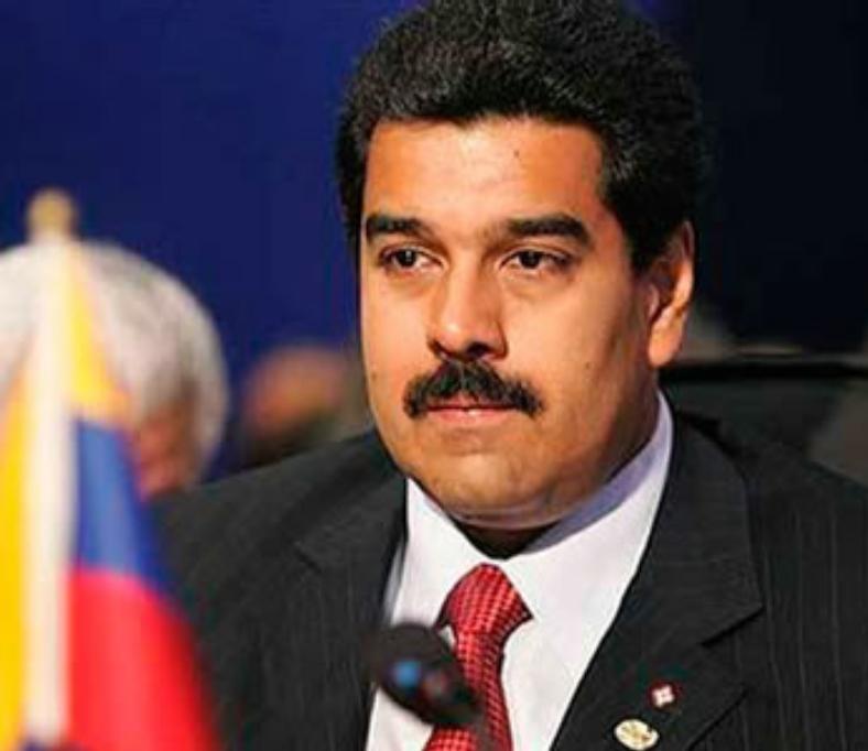 马杜罗被生擒，五个万万没想到：
1.没想到马杜罗叫得最凶，表现得最怂，连挣扎的机