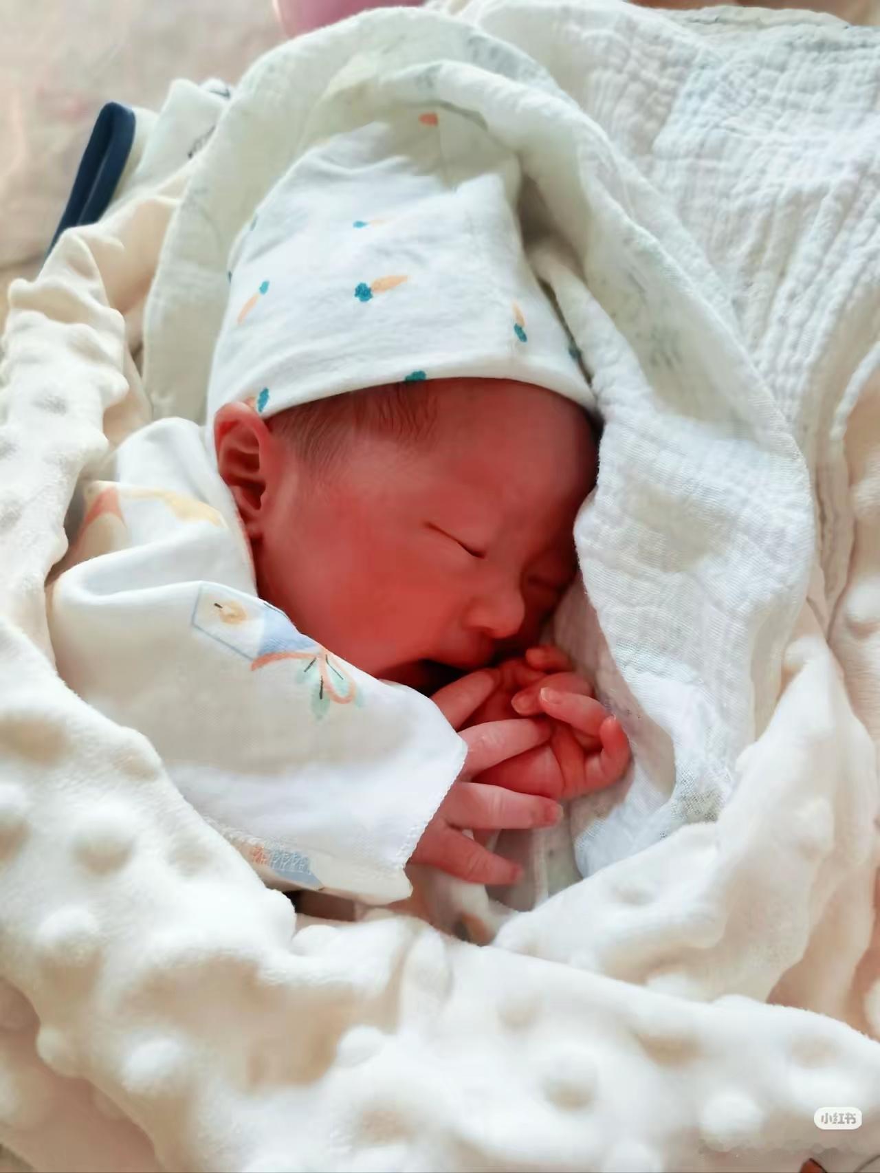 2026生娃医保兜底：这份政策温度，藏着最实在的民生关怀
 
刚刷到2026年起