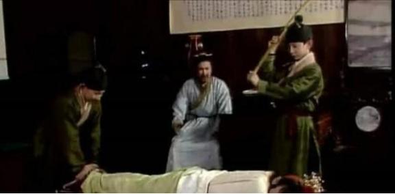 古代女子陪嫁的“春凳”，是做什么用的？为何至今仍在沿用？

清代文人曹雪芹出生在