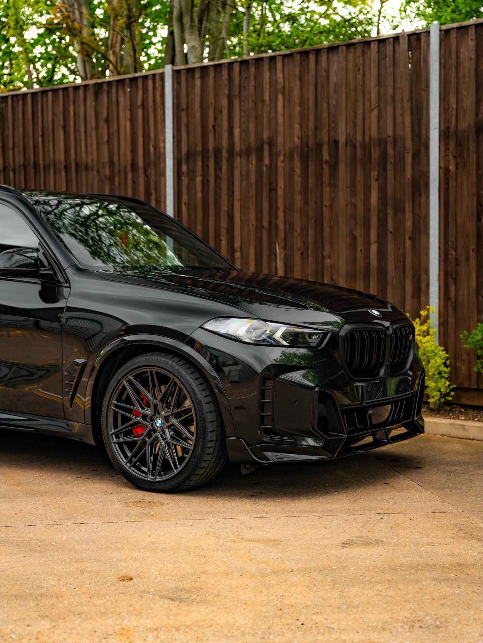 BMW X5 M60i 搭配 Vossen HF-7 轮毂保留原厂中心盖 ✅ 采