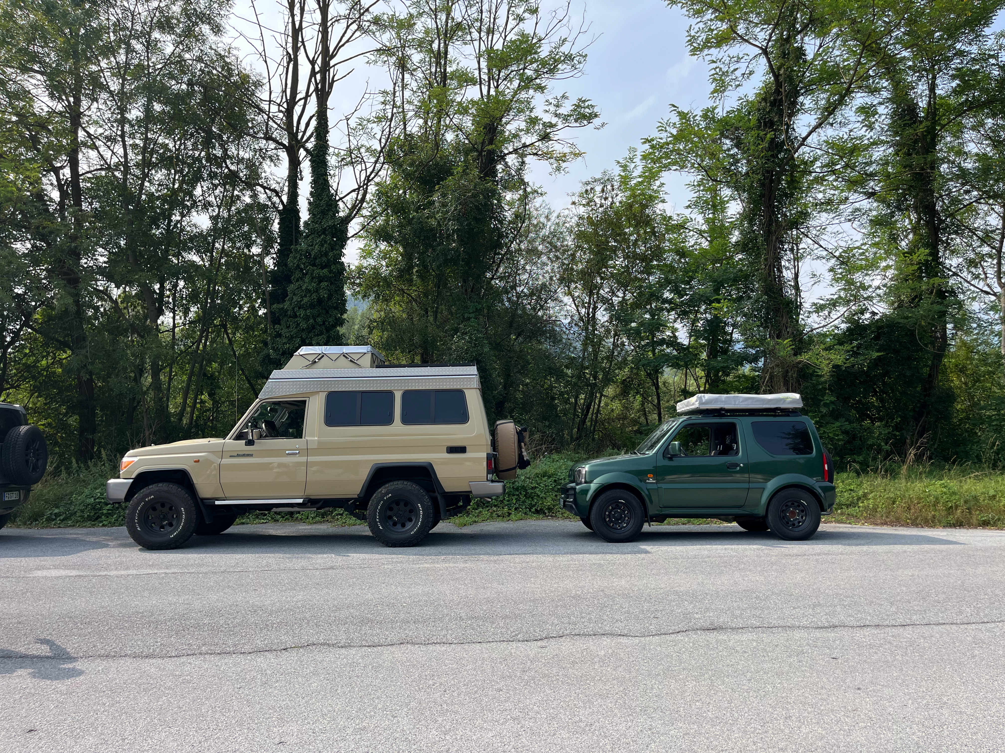 如果只能有一辆车，我会选越野车，我爱车又爱出去玩，所以能跟车一起去更多的地方玩是