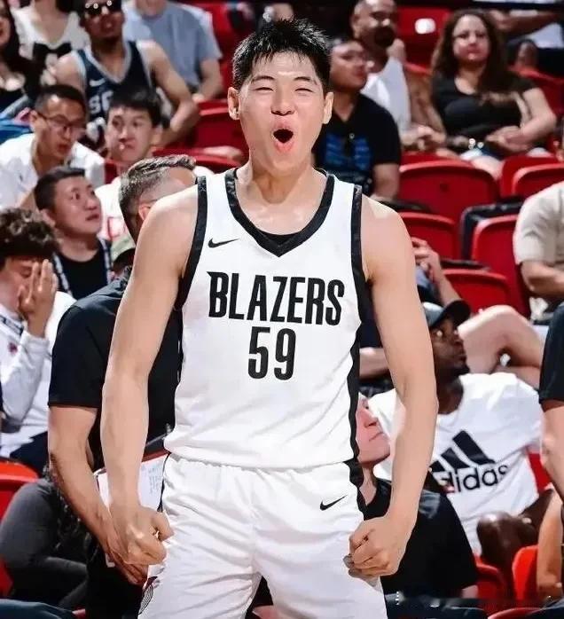 小崔在NBA的上限应该是易建联吧！其他的小丁、周琦这几位就不用去比较了。这几位虽