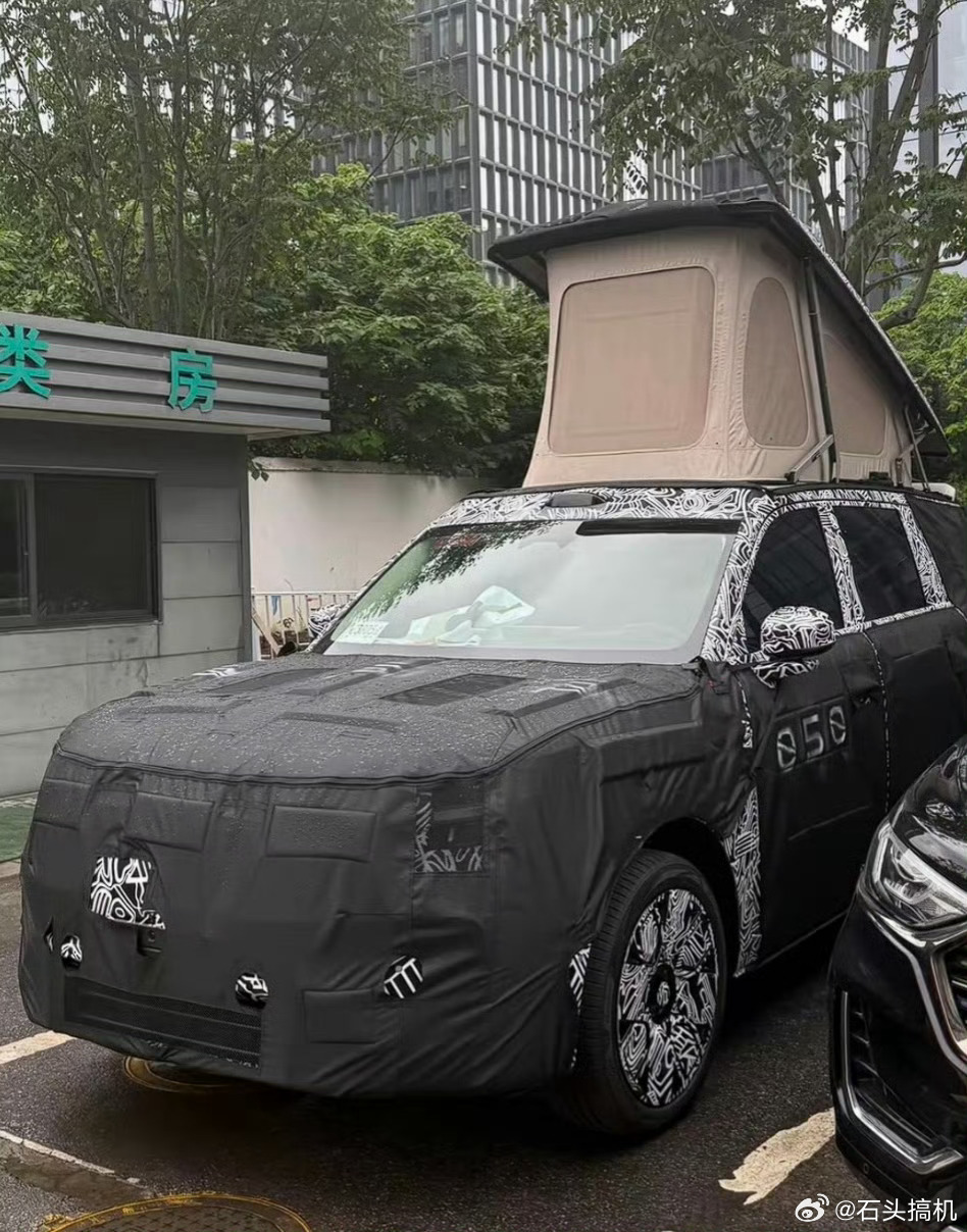 这个是帐篷吗？然后后座放倒后，就成了一个小房子了？所以，小米YU9这个方向对了嘛