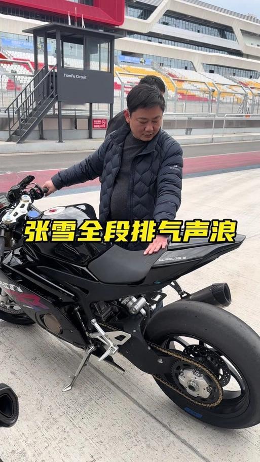 只是想买台好车，怎么就这么难？台湾首位张雪机车车主，把整车拆解成几十箱零件海运回