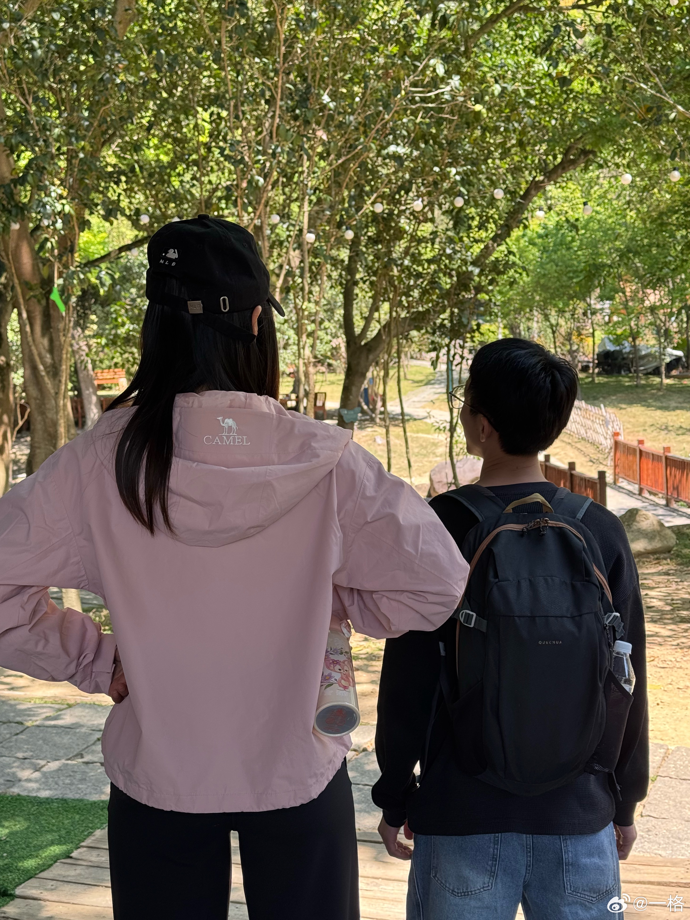 网友面基成功！证明，一格一米八没错吧？ 厦门