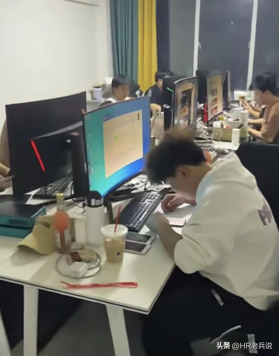 君子协定彼此信任[谢谢]谈了一个89年员工末位淘汰，本着好聚好散的原则，我们给出